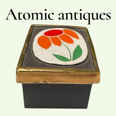 Mithe Espelt 1970s Studio pottery ceramic box by Mith Espelt