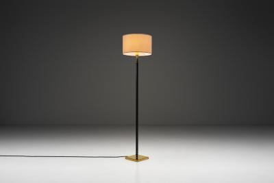 Model 2822 Floor Lamp with Geometric Elements by KLK Sweden Mid 20th Century