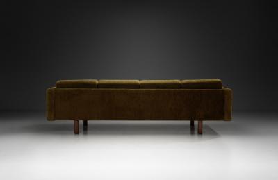 Model GE 300 Four Seater Sofa by Hans J Wegner for Getama Denmark ca 1960s