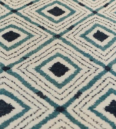 Modern Diamond Pattern Handwoven Wool Rug