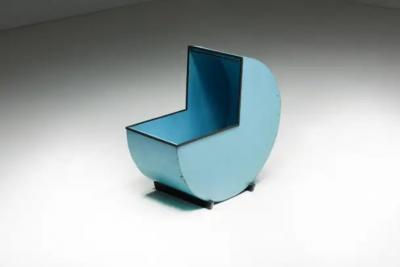 Modernist Blue Circular Wooden Cradle Netherlands 1930s