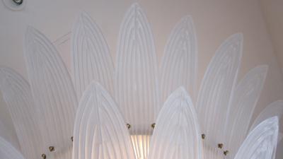 Monumental Hollywood Regency style Palm Leaves Glass Chandelier