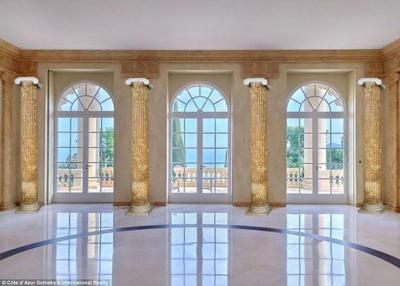 Monumental Pair of Italian Neoclassical Marble Columns