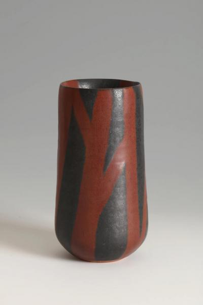 Morino Taimei Russet Black Vase 1980s