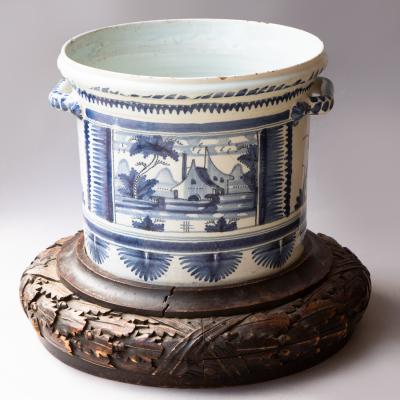 NEVERS 18TH CENTURY FA ENCE POT ORANGER