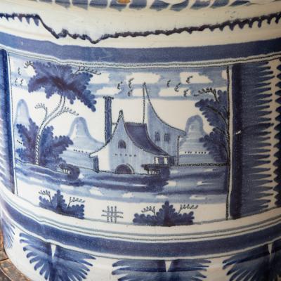 NEVERS 18TH CENTURY FA ENCE POT ORANGER