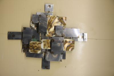 Nail art with metal panels