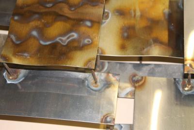 Nail art with metal panels