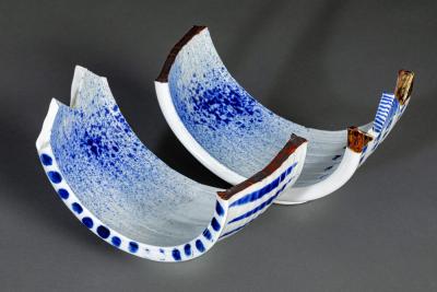 Nakashima Katsunori Pair of Japanese Blue and White Abstract Form Dishes by Nakashima Katsunori