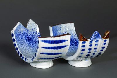 Nakashima Katsunori Pair of Japanese Blue and White Abstract Form Dishes by Nakashima Katsunori