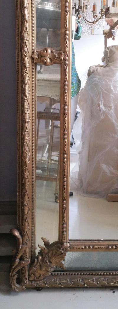 Napoleon III Para Close Gilt Mirror