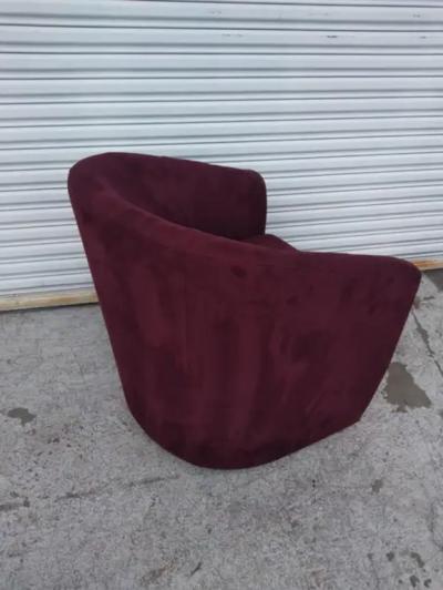 Natuzzi Salotti Natuzzi Italian Upholstered Barrel Back Swivel chair