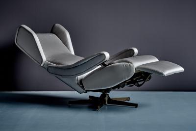 Nello Pini Newly Upholstered Oscar Reclining chair by Nello Pini for Novarredo