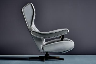 Nello Pini Newly Upholstered Oscar Reclining chair by Nello Pini for Novarredo