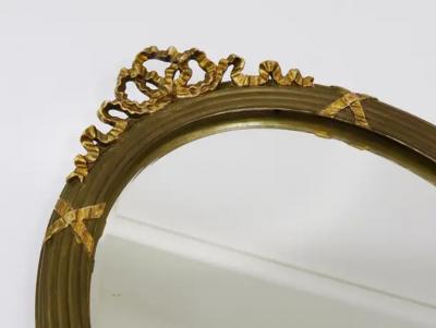 Neoclassical Oval Gilt Wood Gustavian Style Faceted Wall Mirror Italy 1900s