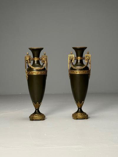 Neoclassical Pair of Large Urns Gilt Bronze Green Painted Metal 1970s