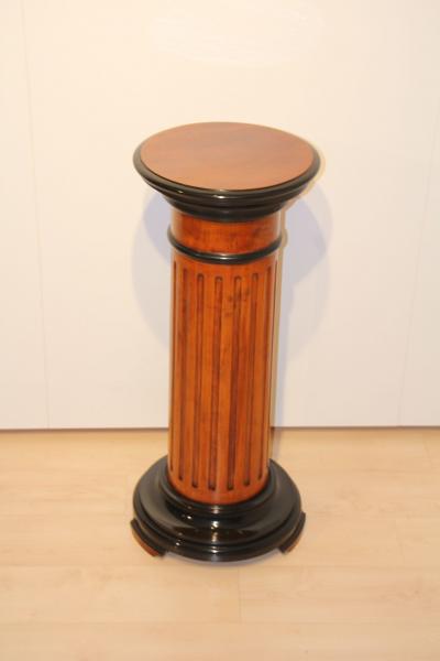 Neoclassical Rotating Pedestal Beech Wood French Polished Germany circa 1920