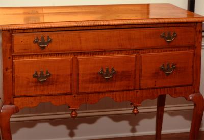 New England Dressing Table