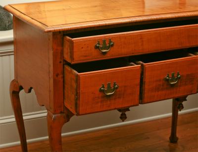 New England Dressing Table