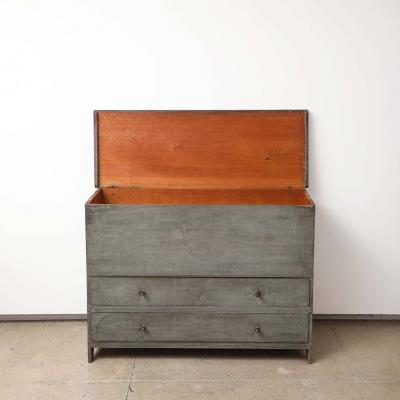 New England Lit Top Chest