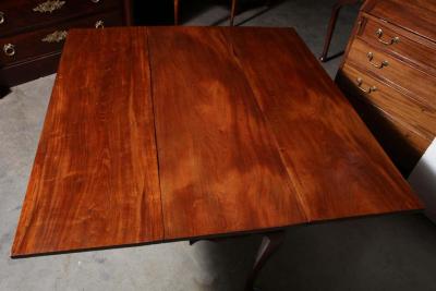 New England Mahogany Drop Leaf Table