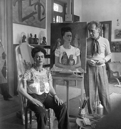 Nickolas Muray Frida painting Me my parrots 21 30 1930