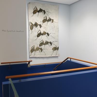 No mi Kiss ANTS tapestry