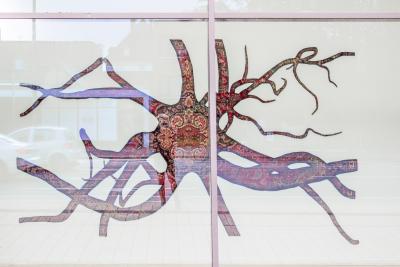 No mi Kiss NEURON wallpiece tapestry