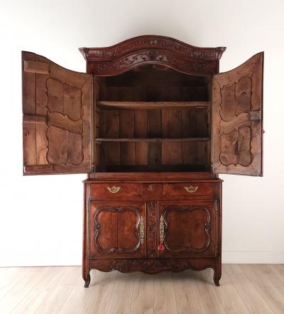 Normandy Walnut Buffet Deux Corps France circa 1780