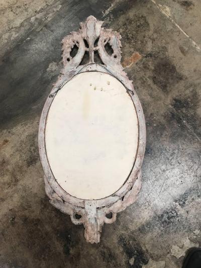 Northern European Oval Carved Wood Mirror with White Frame early 19th century