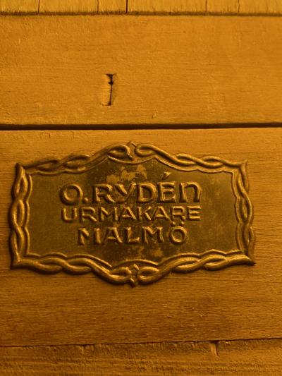 OPULENT GUSTAVIAN SWEDISH GOLDLEAF CARVED CLOCK