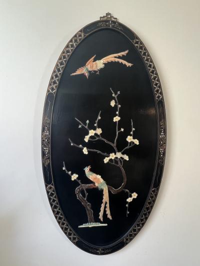OVAL CHINESE DECORATED WOOD PLAQUE WITH COLORFUL HARDSTONE PHOENIX BIRDS
