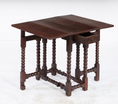 Oak Bobbin Gateleg End Table
