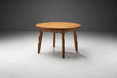 Oak Coffee Table with Sculptural Legs by Danish Cabinetmaker Denmark 1950s