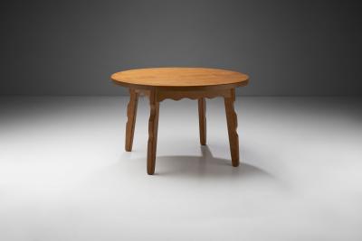 Oak Coffee Table with Sculptural Legs by Danish Cabinetmaker Denmark 1950s