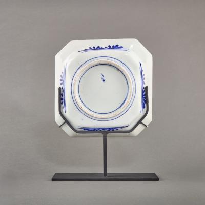 Octagonal Blue and White Chinese Porcelain Plate Kangxi Period