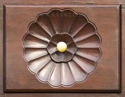 Offered by ANTIQUE ASSOCIATES AT WEST TOWNSEND