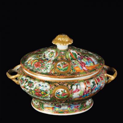 Offered by ANTIQUE ASSOCIATES AT WEST TOWNSEND