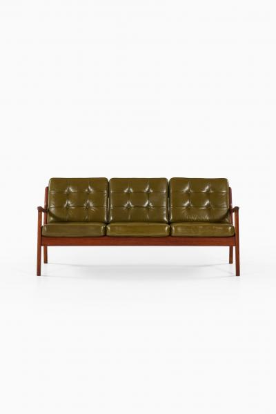 Ole Wanscher Sofa Model 116 Senator Produced by France Son