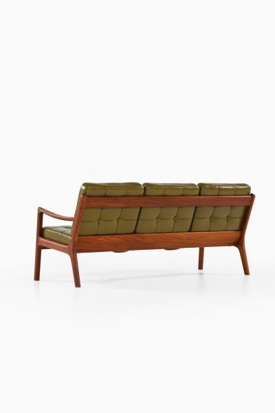 Ole Wanscher Sofa Model 116 Senator Produced by France Son