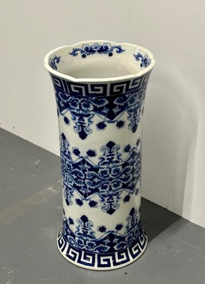 Oriental Porcelain Flow Blue White Umbrella Stand Large Vase Floral Decorated
