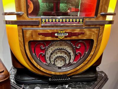 Original Rock Ola Tabletop Jukebox now a Bluetooth Device Player