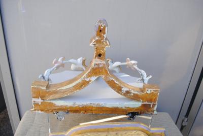 Ornate pastell wooden wall sconces brackets