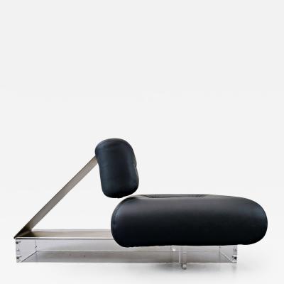 Oscar Niemeyer Mid Century Modern Lounge Chair by Oscar Niemeyer in Leather Plexiglass