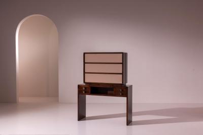 Osvaldo Borsani Bar Cabinet in Walnut and Glass attr Osvaldo Borsani 1940s