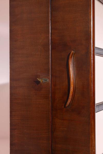 Osvaldo Borsani Bar Cabinet in Walnut and Glass attr Osvaldo Borsani 1940s