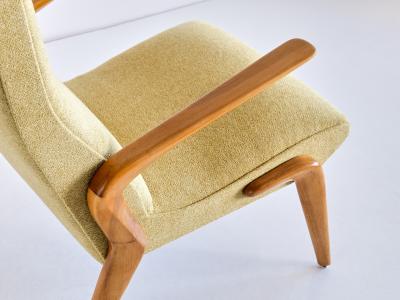 Osvaldo Borsani Important Pair of Osvaldo Borsani P71 Armchairs in Walnut Tecno Italy 1954