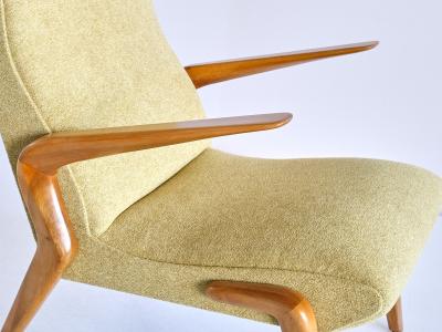 Osvaldo Borsani Important Pair of Osvaldo Borsani P71 Armchairs in Walnut Tecno Italy 1954