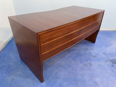 Osvaldo Borsani Italian Mid Century Executive desk designed by Osvaldo Borsani 1940