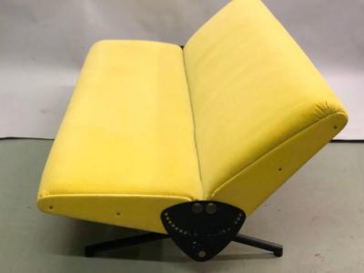 Osvaldo Borsani Italian Midcentury D 70 Sofa Bed by Osvaldo Borsani Tecno New Upholstery